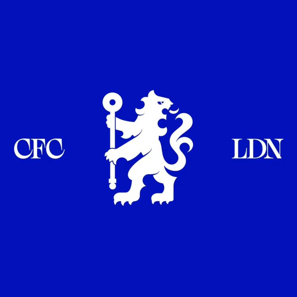 Белый лев между надписями CFC и LDN на синем фоне.