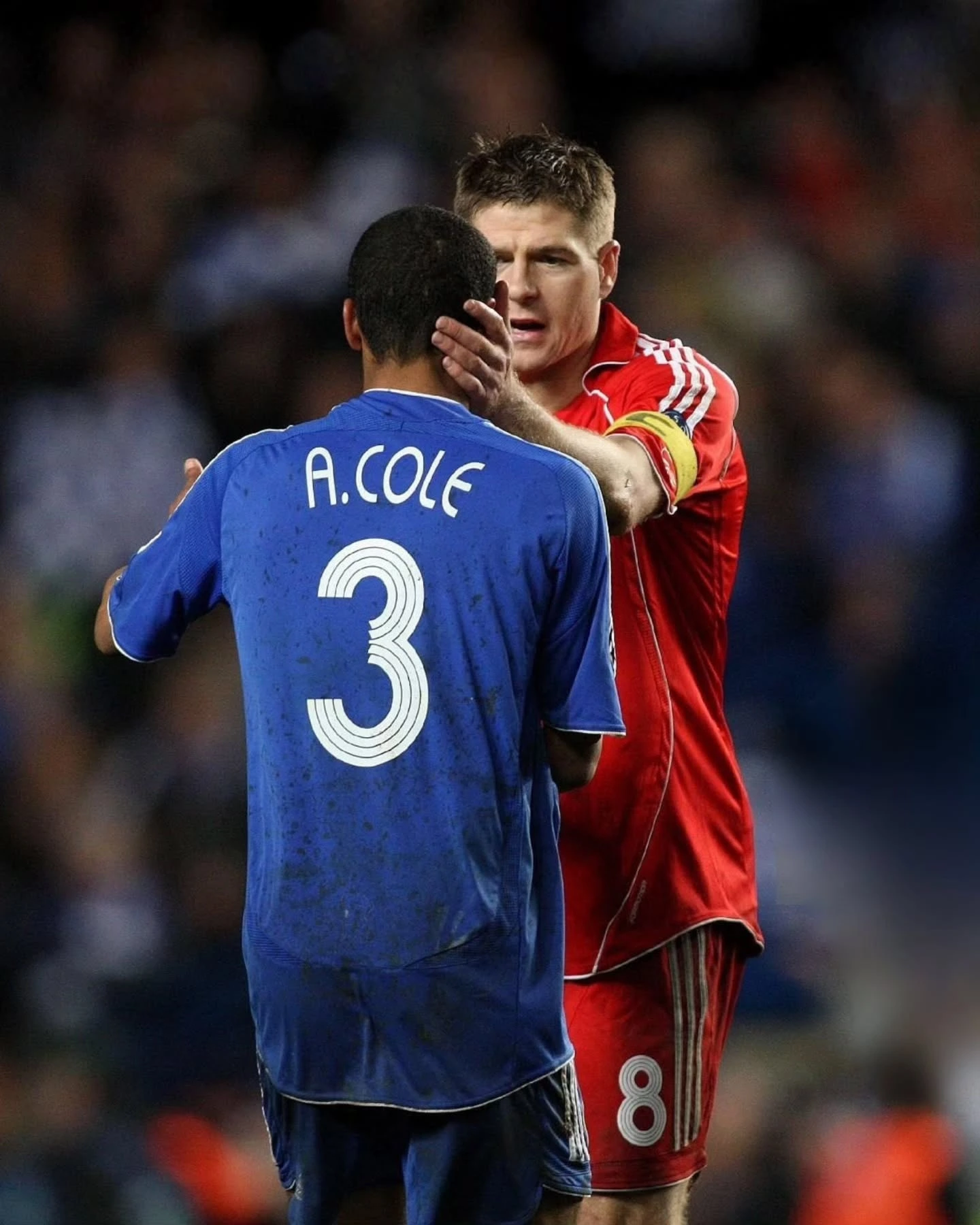 Эшли Коул в форме Chelsea: клубный шрифт A. Cole и номер 3.